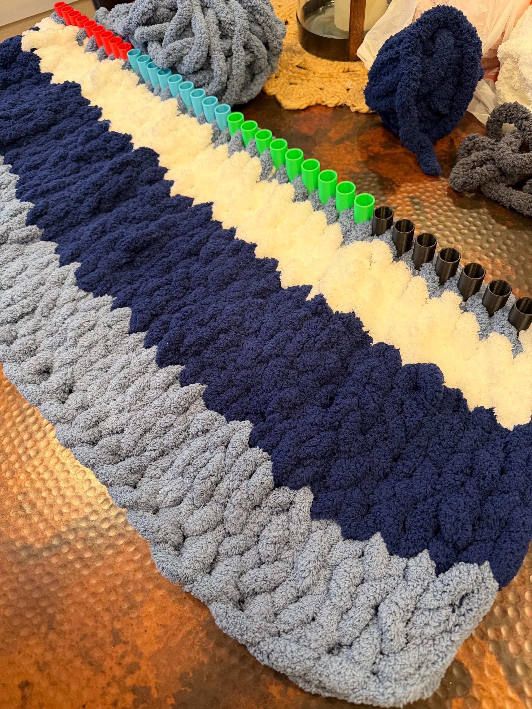 Chunky Yarn Blanket, 9" Knitting Loom, 3/4" Inch Peg, Sturdy Modular Blanket Loom, Chunky Yarn, 3D Print, Beginner Loom Kit, Easy to Store.